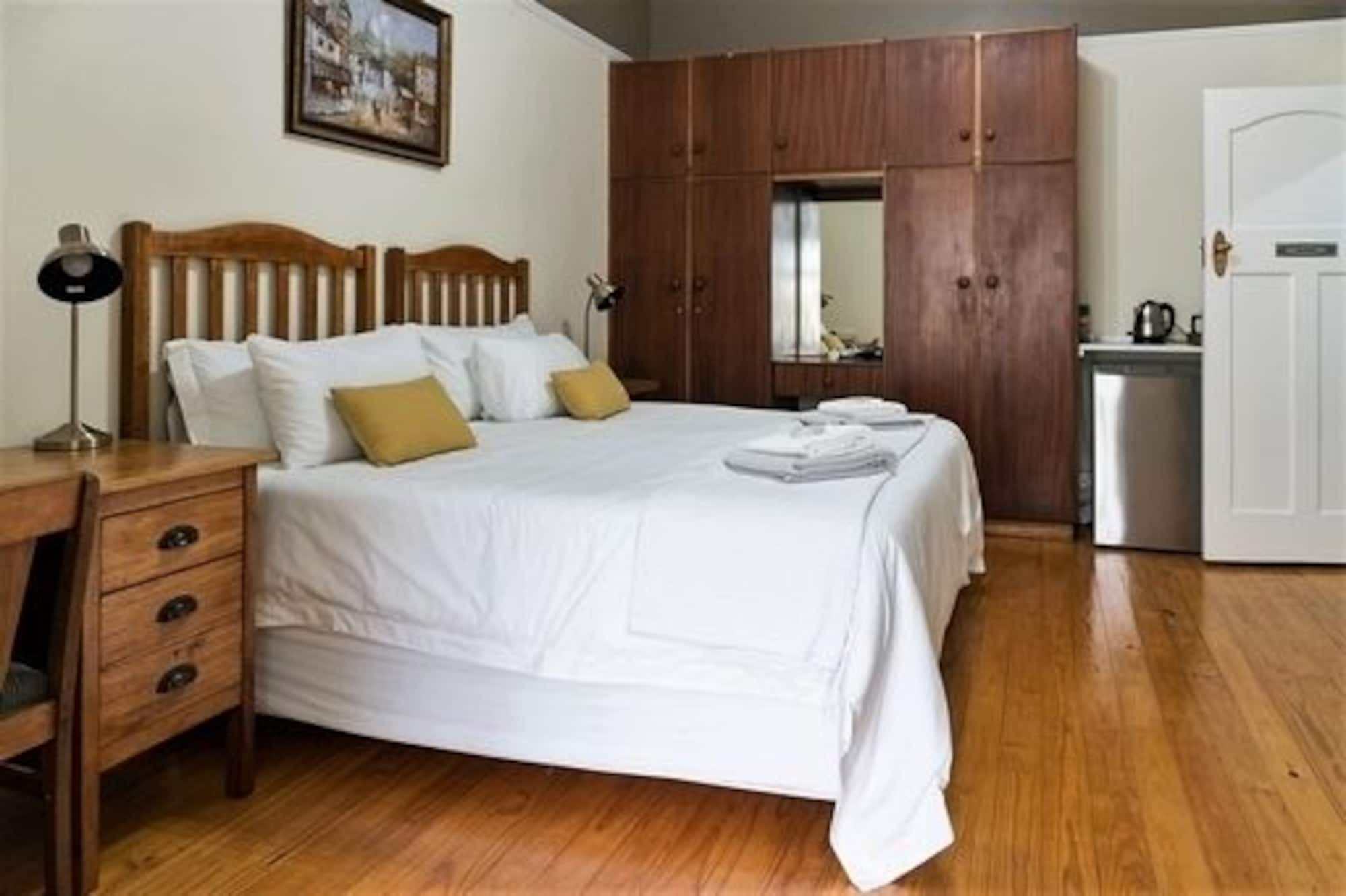 6 On Kloof Guest House Bredasdorp Eksteriør billede